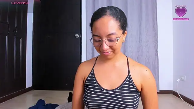 NAHOMI MILLER online show from October 1, 2025, 1:11 am