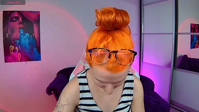 Snapshot of AliceBYKiss chatting on February 2, 2025, 1:08 pm AliceBYKiss online show from February 2, 2025, 1:08 pm