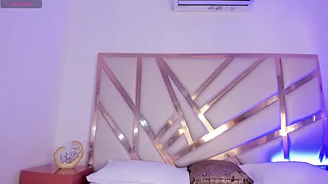 Carolina Evanss online show from September 19, 2025, 11:33 am