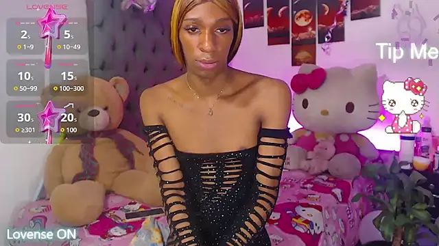 lucianadolll online show from April 24, 2026, 8:33 pm