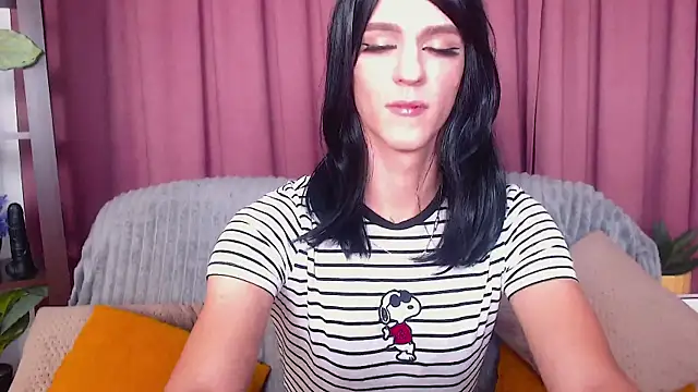  CRYSTAL tgirl online show from December 4, 2024, 12:36 pm