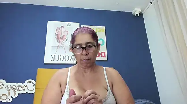 Snapshot of renata_milf_ chatting on January 21, 2025, 11:46 am renata milf online show from January 21, 2025, 11:46 am