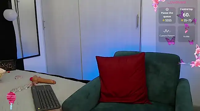 Snapshot of cutehanna1 chatting on February 5, 2025, 2:40 am cutehanna1 online show from February 5, 2025, 2:40 am