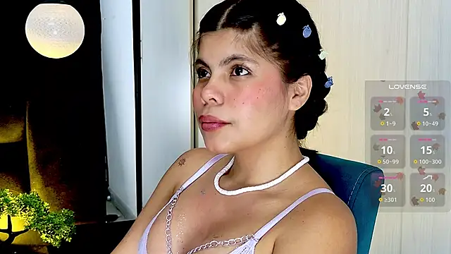 Snapshot of cutehanna1 chatting on September 28, 2025, 11:21 pm cutehanna1 online show from September 28, 2025, 11:21 pm