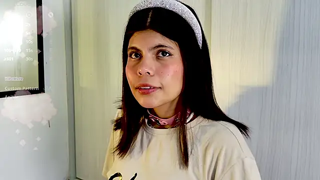 Snapshot of cutehanna1 chatting on October 17, 2025, 7:27 pm cutehanna1 online show from October 17, 2025, 7:27 pm
