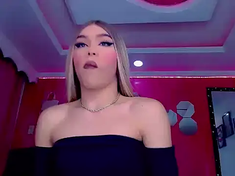 TiffanyMackensyy online show from October 28, 2025, 10:01 pm