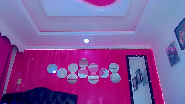 TiffanyMackensyy online show from November 9, 2025, 1:37 am