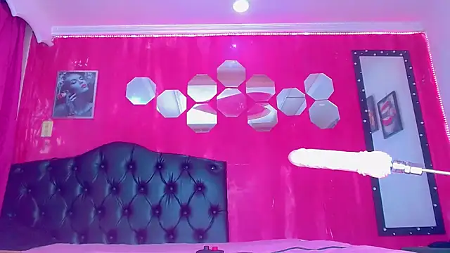 TiffanyMackensyy online show from November 22, 2025, 1:59 am