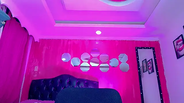 TiffanyMackensyy online show from February 20, 2026, 6:26 am