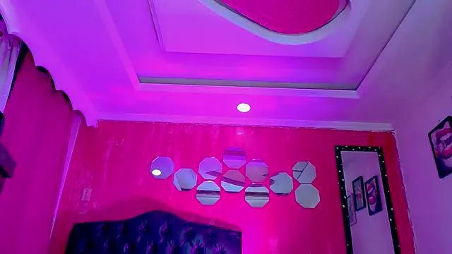 TiffanyMackensyy online show from February 22, 2026, 1:18 am