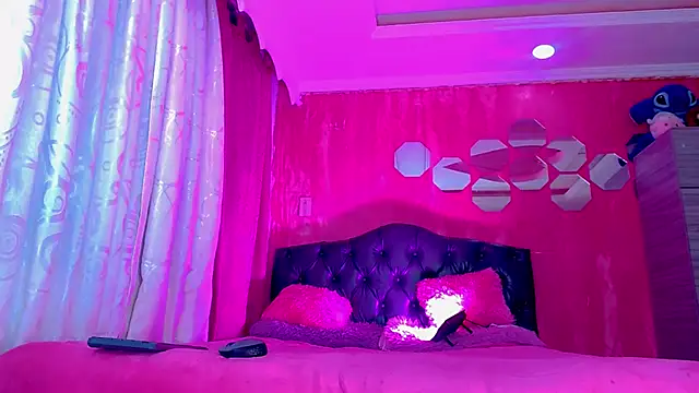 TiffanyMackensyy online show from March 12, 2026, 1:45 am