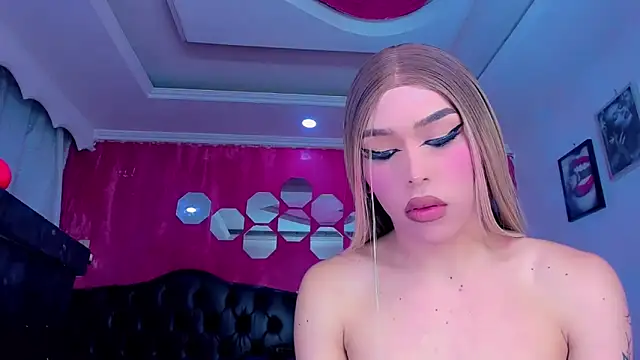 TiffanyMackensyy online show from June 9, 2026, 12:00 am