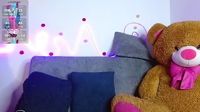 sophia cute1 1 online show from September 20, 2025, 12:28 pm