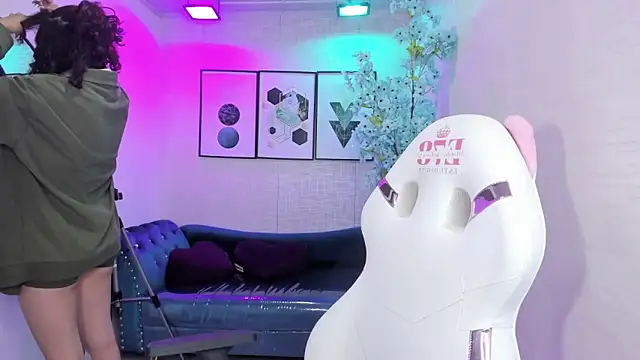 Theia moon online show from March 14, 2026, 1:16 pm