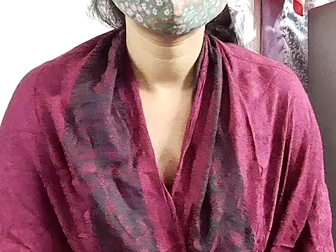 Snapshot of samosa73 chatting on November 29, 2025, 6:00 pm samosa73 online show from November 29, 2025, 6:00 pm