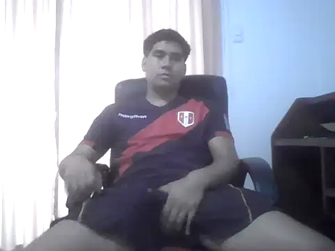 estudiante69 online show from December 1, 2024, 10:21 pm