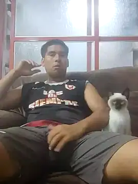 estudiante69 online show from February 12, 2025, 10:59 pm