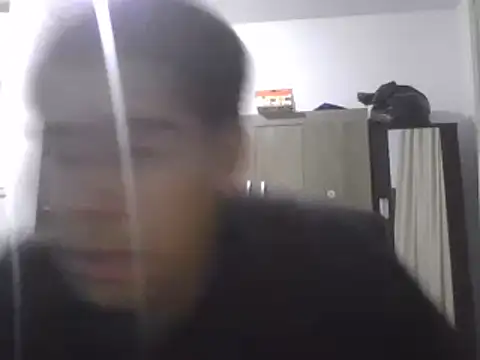 estudiante69 online show from March 3, 2025, 1:10 am