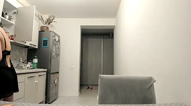 bbruneta37 online show from February 4, 2025, 4:37 am