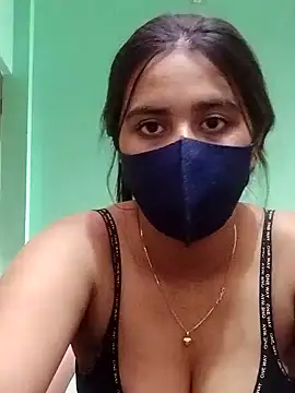 Snapshot of lovely-tanu chatting on December 4, 2024, 10:35 am lovely-tanu online show from December 4, 2024, 10:35 am