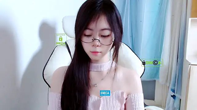 xiyao1314 online show from November 21, 2025, 12:32 am