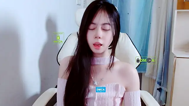 xiyao1314 online show from November 23, 2025, 12:21 am