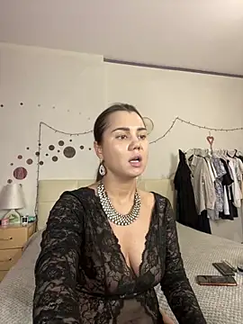 Snapshot of MiraMiss chatting on February 6, 2025, 4:42 am MiraMiss online show from February 6, 2025, 4:42 am
