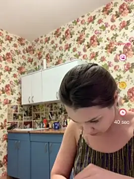 MiraMiss online show from June 9, 2026, 5:02 pm