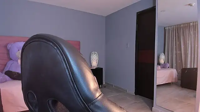 RAVENDIPAUL online show from September 18, 2025, 3:08 am