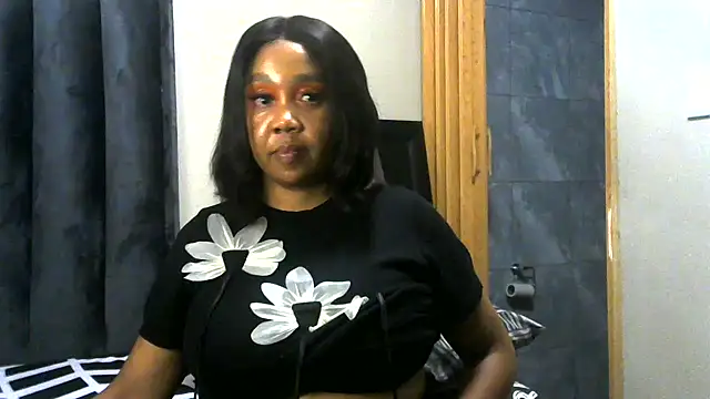 HOTSEXCBOOBS30xx online show from February 24, 2025, 5:09 pm