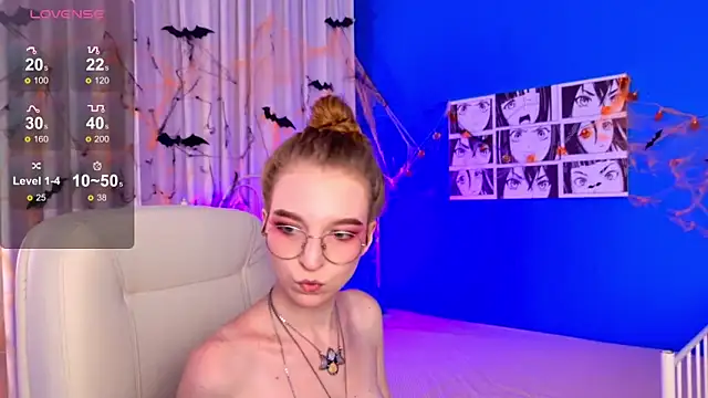 VioletShine online show from October 22, 2025, 12:27 pm