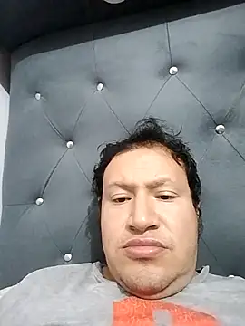 Snapshot of Alee3xxx chatting on October 12, 2025, 5:28 am Alee3xxx online show from October 12, 2025, 5:28 am