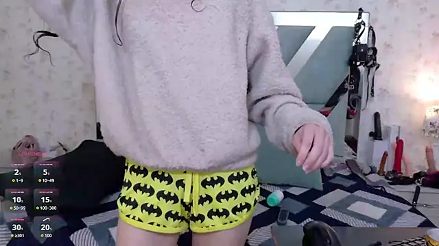 Snapshot of Queenjenn__ chatting on February 26, 2026, 10:14 am Queenjenn online show from February 26, 2026, 10:14 am