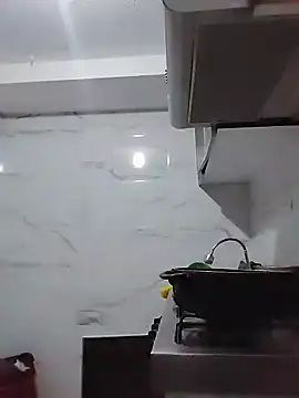 Snapshot of Queenjenn__ chatting on March 10, 2026, 7:13 am Queenjenn online show from March 10, 2026, 7:13 am