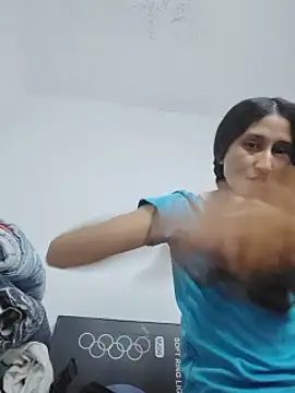 Queenjenn   online show from May 13, 2026, 4:54 am