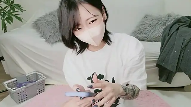 Snapshot of rei_0180 chatting on April 4, 2026, 9:40 am rei 0180 online show from April 4, 2026, 9:40 am