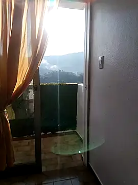 Snapshot of Alison_fitness chatting on September 21, 2025, 11:34 am Alison fitness online show from September 21, 2025, 11:34 am