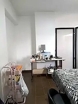 Snapshot of Alison_fitness chatting on October 12, 2025, 11:53 am Alison fitness online show from October 12, 2025, 11:53 am