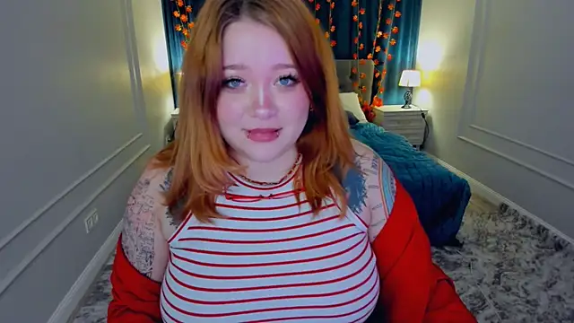 MoonLghte online show from November 14, 2025, 8:18 pm