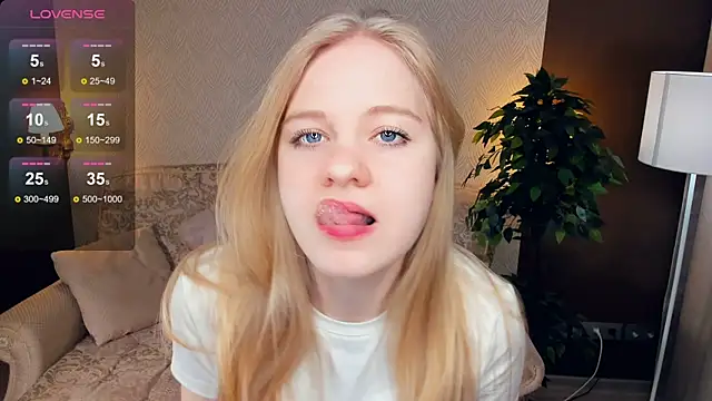 OdelinaFicken online show from March 12, 2025, 7:35 am