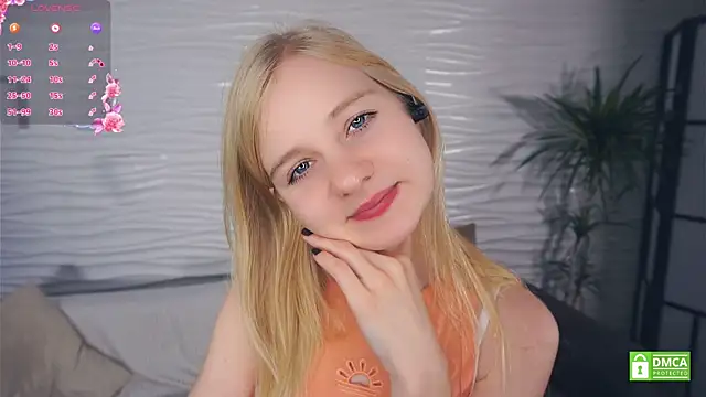 OdelinaFicken online show from September 17, 2025, 6:15 am