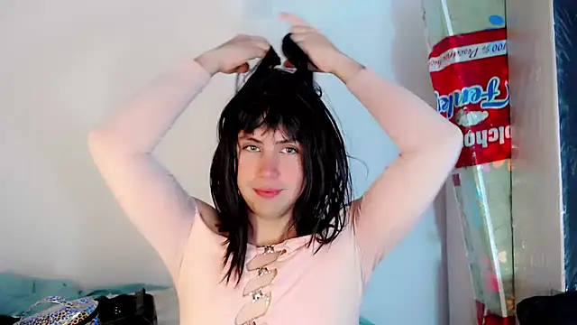 Snapshot of Oxana-Novikov chatting on October 19, 2025, 8:31 pm Oxana-Novikov online show from October 19, 2025, 8:31 pm