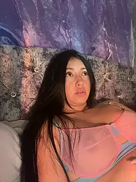 sweet kitty0110 online show from February 15, 2025, 4:47 am