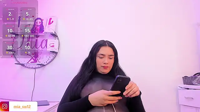 Snapshot of mia_johns_ chatting on October 25, 2025, 5:26 am mia johns  online show from October 25, 2025, 5:26 am