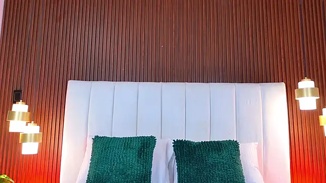 Snapshot of MeganCruzGB chatting on October 10, 2025, 12:26 pm MeganCruzGB online show from October 10, 2025, 12:26 pm