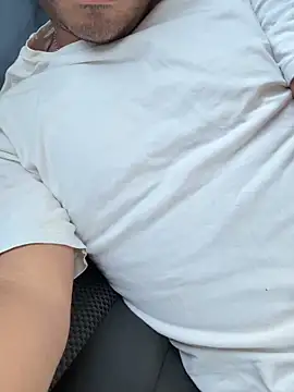 Aura33  online show from February 4, 2026, 1:28 pm