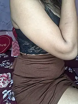 Snapshot of Aaliyalove1 chatting on February 14, 2025, 7:44 pm Aaliyalove1 online show from February 14, 2025, 7:44 pm