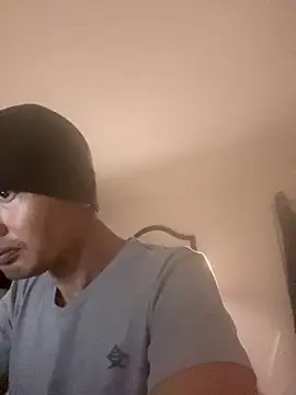 Snapshot of 2Fly4Guy chatting on December 5, 2024, 2:11 pm 2Fly4Guy online show from December 5, 2024, 2:11 pm