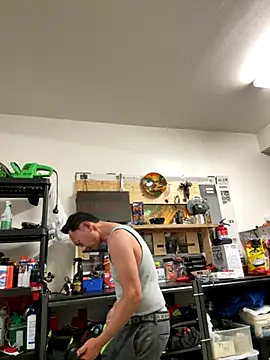 Snapshot of 2Fly4Guy chatting on October 5, 2025, 8:01 am 2Fly4Guy online show from October 5, 2025, 8:01 am