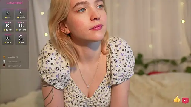 Snapshot of lolly_pie chatting on February 2, 2025, 6:42 pm lolly pie online show from February 2, 2025, 6:42 pm